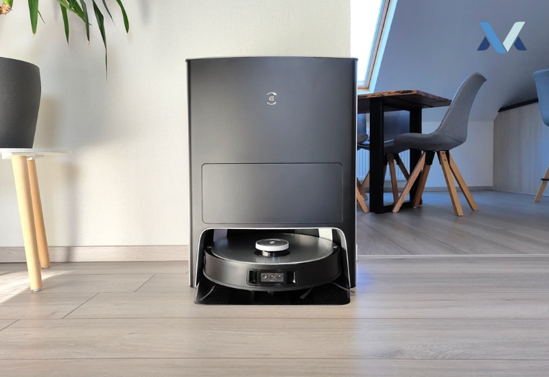 What is the difference between Deebot Omni and Turbo?