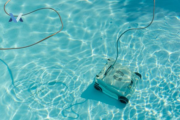 Dolphin E10 Robotic Pool Vacuum Cleaner